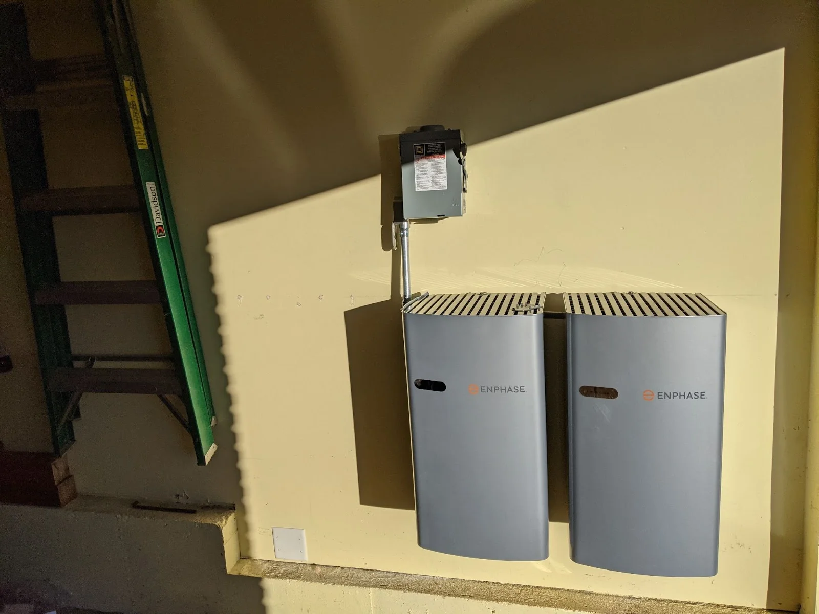 solar battery backup