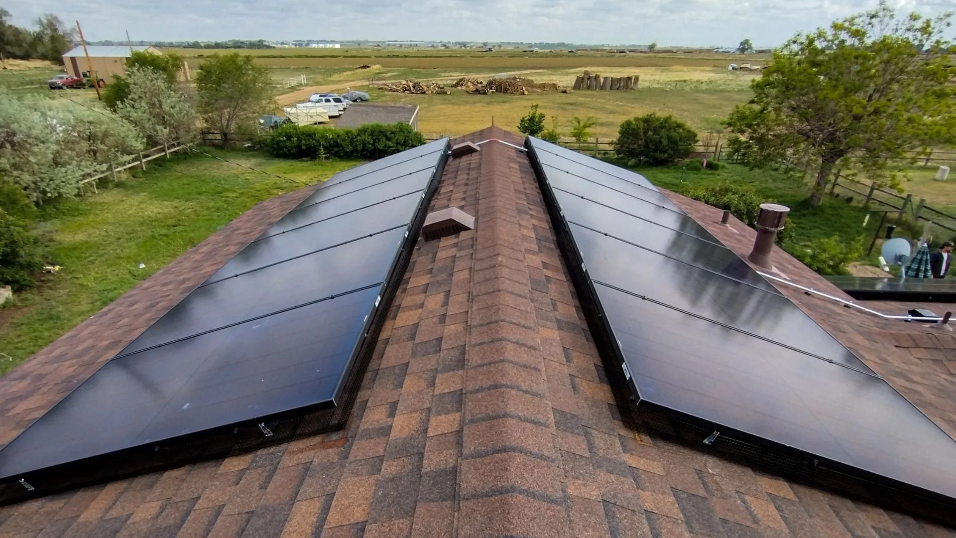High Quality Rooftop Solar Array For A Home High Quality Rooftop Solar Array For A Home