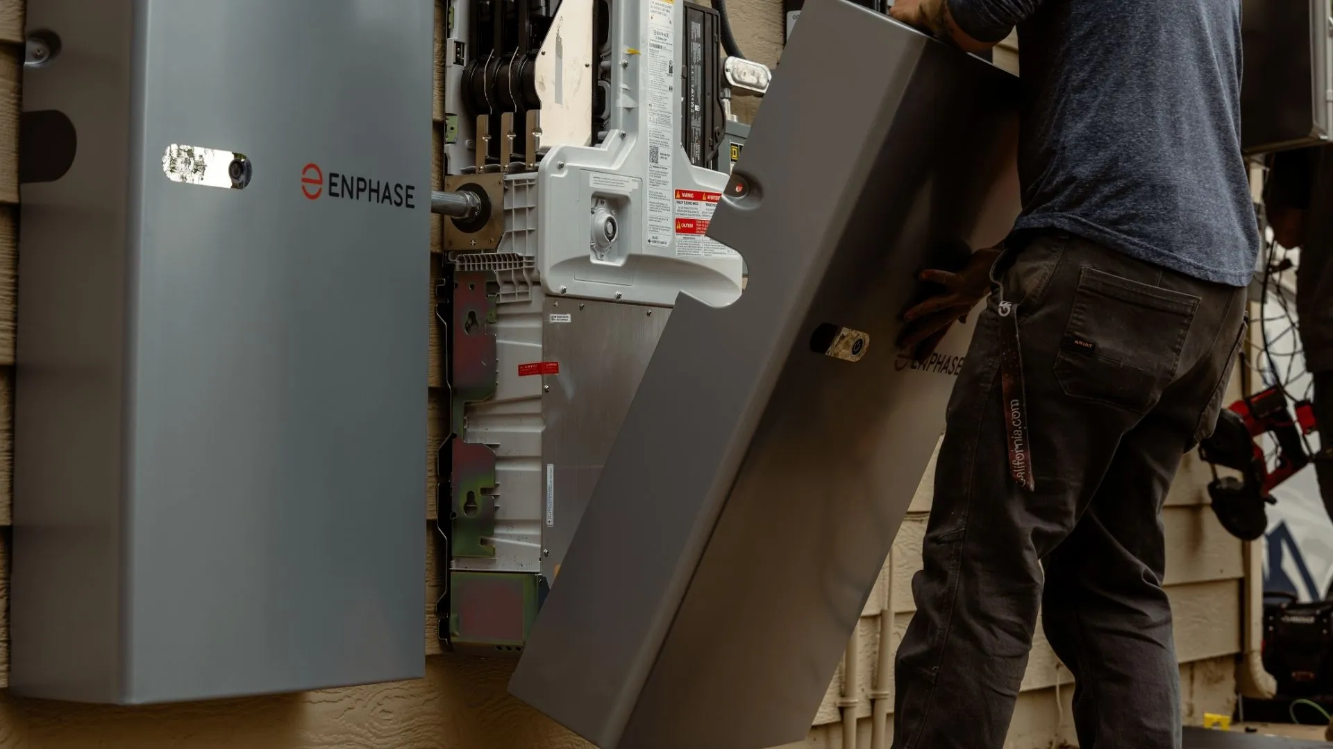 Installing a Residential Battery Energy Storage System Installing a Residential Battery Energy Storage System