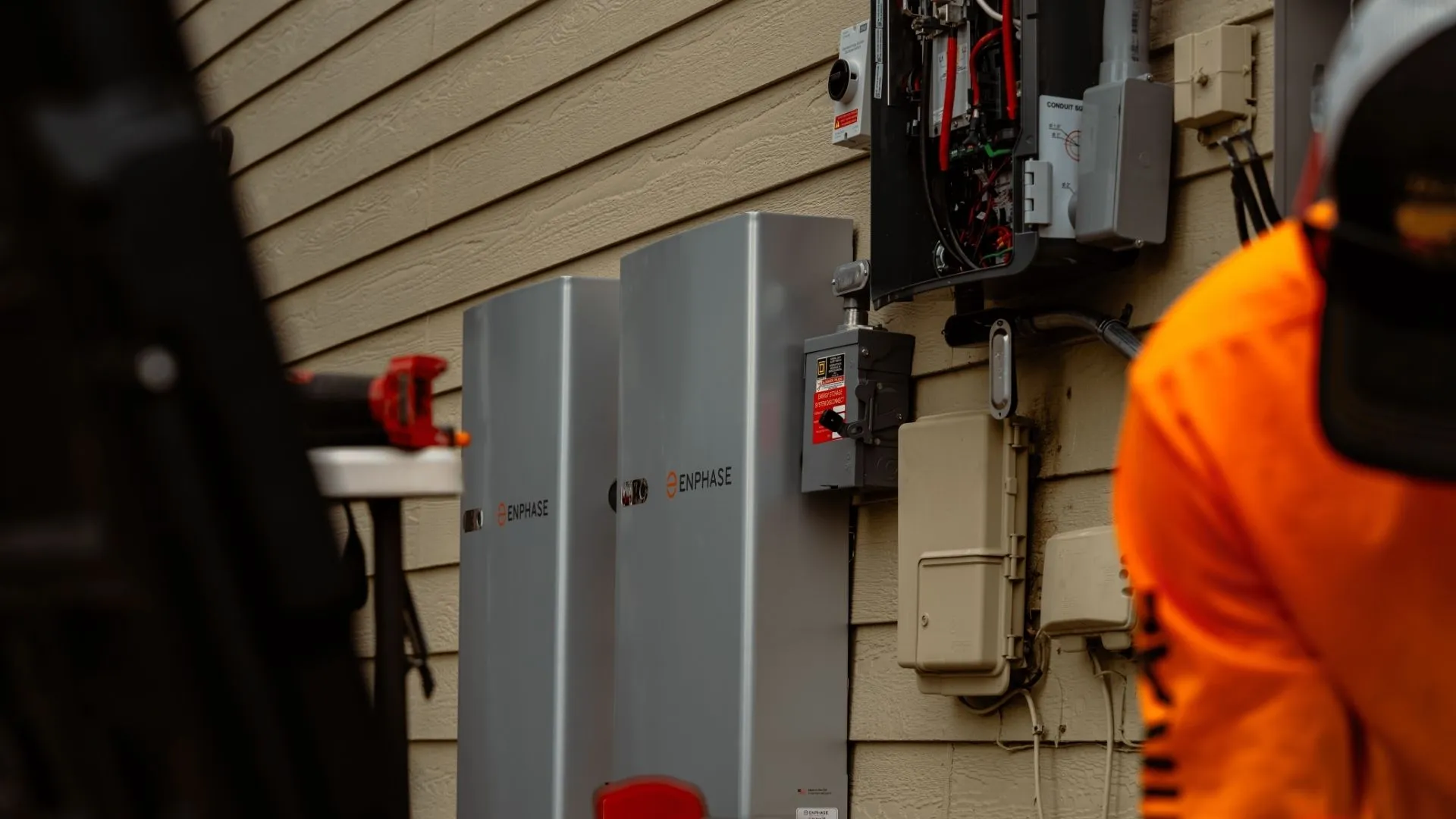 Solar and Battery Backup Connected to a Home Meter Solar and Battery Backup Connected to a Home Meter
