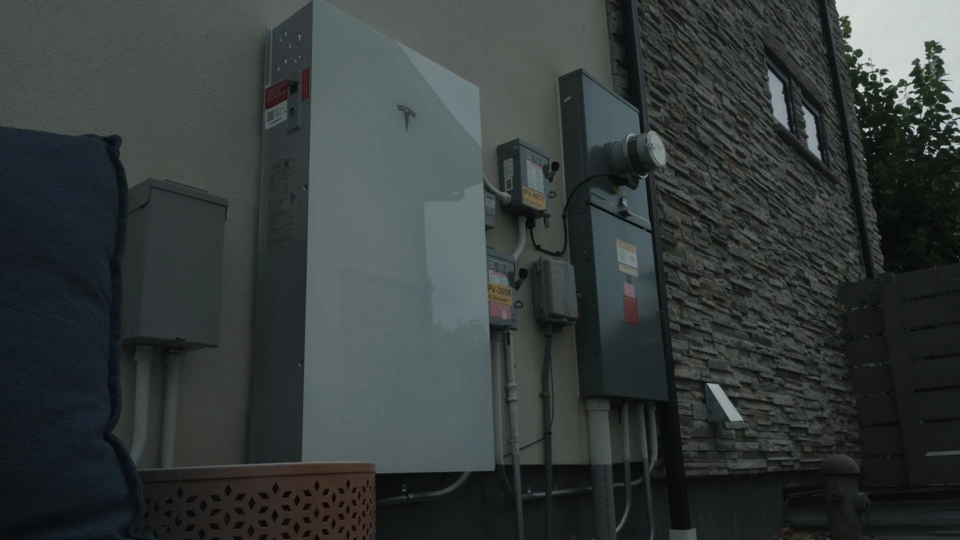 Solar Games Hero Image png Tesla Solar Battery Energy Storage for a Home
